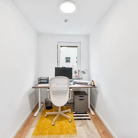 Apartment Work & - Mit Office