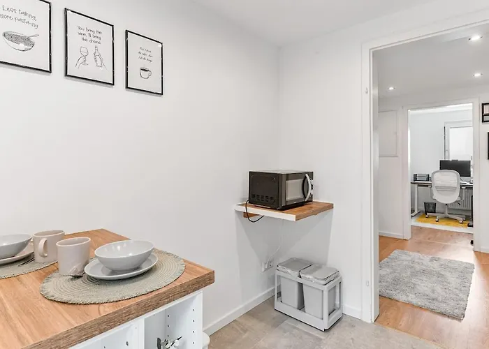 Work & - Mit Office * 莱恩费尔登埃希特登